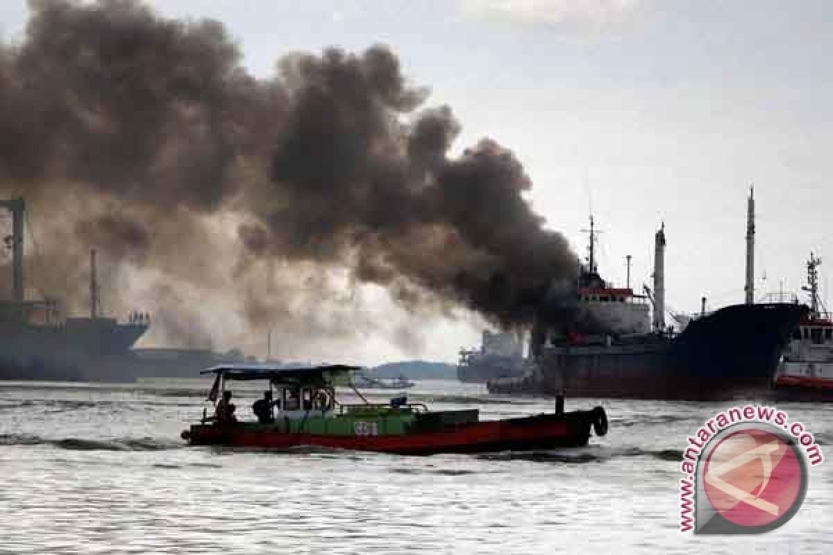 Bupati Siapkan Pengganti KM Karimata Yang Terbakar