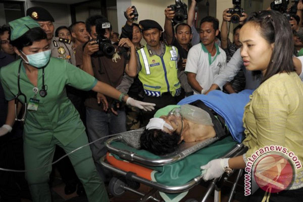 Calon penumpang Lion Air terlantar di Bandara Bali