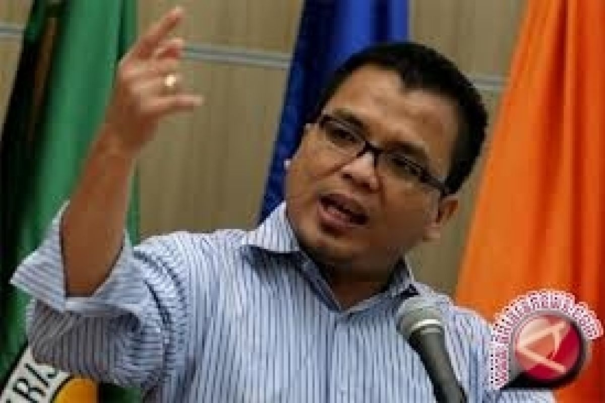 Denny Indrayana: Kaya Itu Mudah Dengan Korupsi 