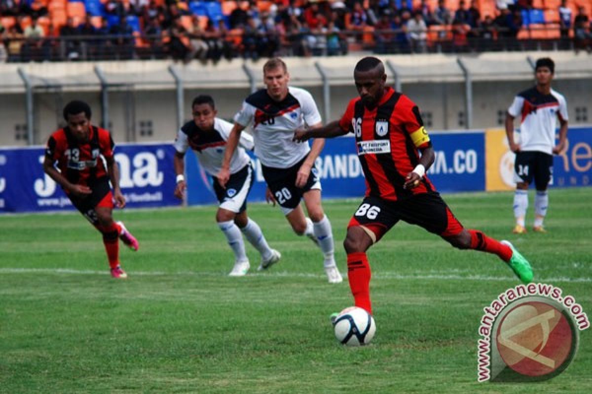 Persipura menang lawan Gresik United 4-1