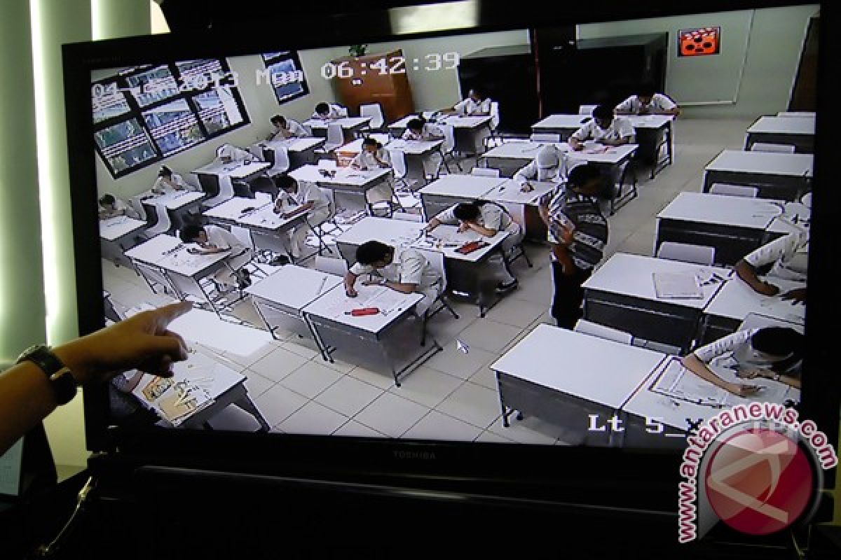 SMAN 2 Bekasi gunakan CCTV untuk awasi ujian