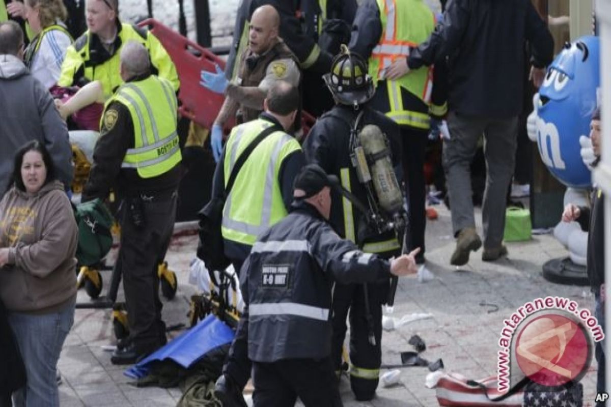 FBI siarkan gambar dua tersangka pemboman Boston