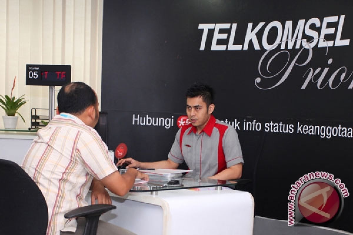 Telkomsel hadirkan mobile banking expo di Palembang