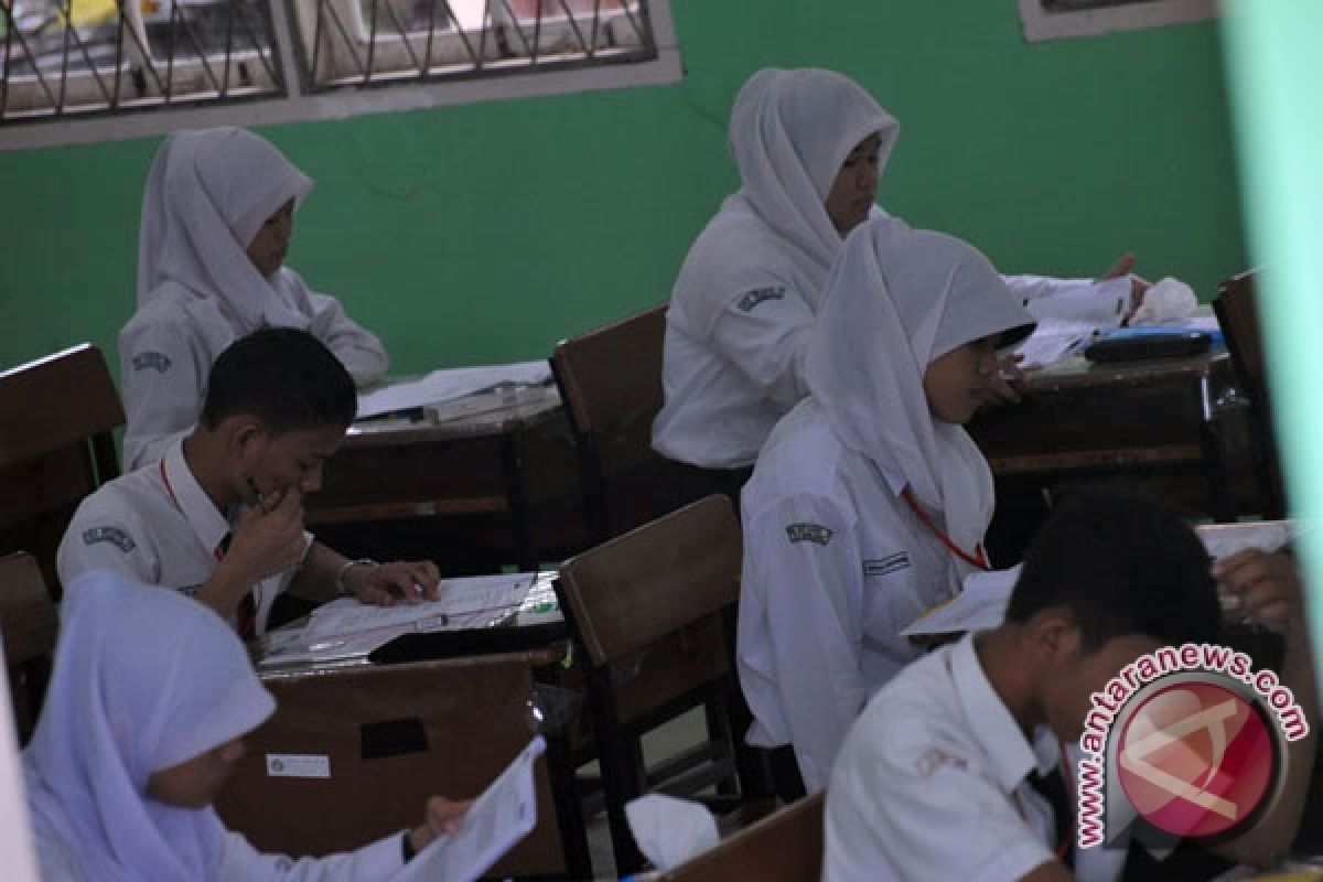 Pemasukan sekolah berkurang sejak pengelolaan di Provinsi