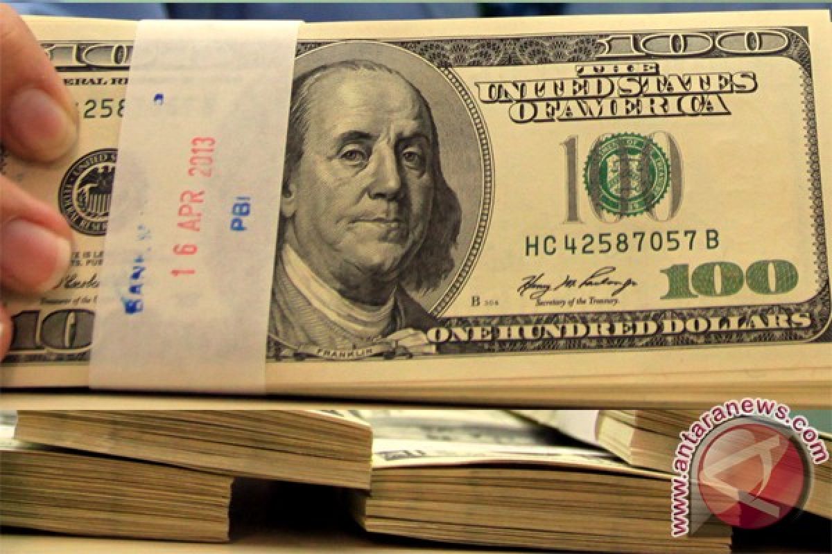 Kurs dolar AS makin menguat, dekati angka tertinggi