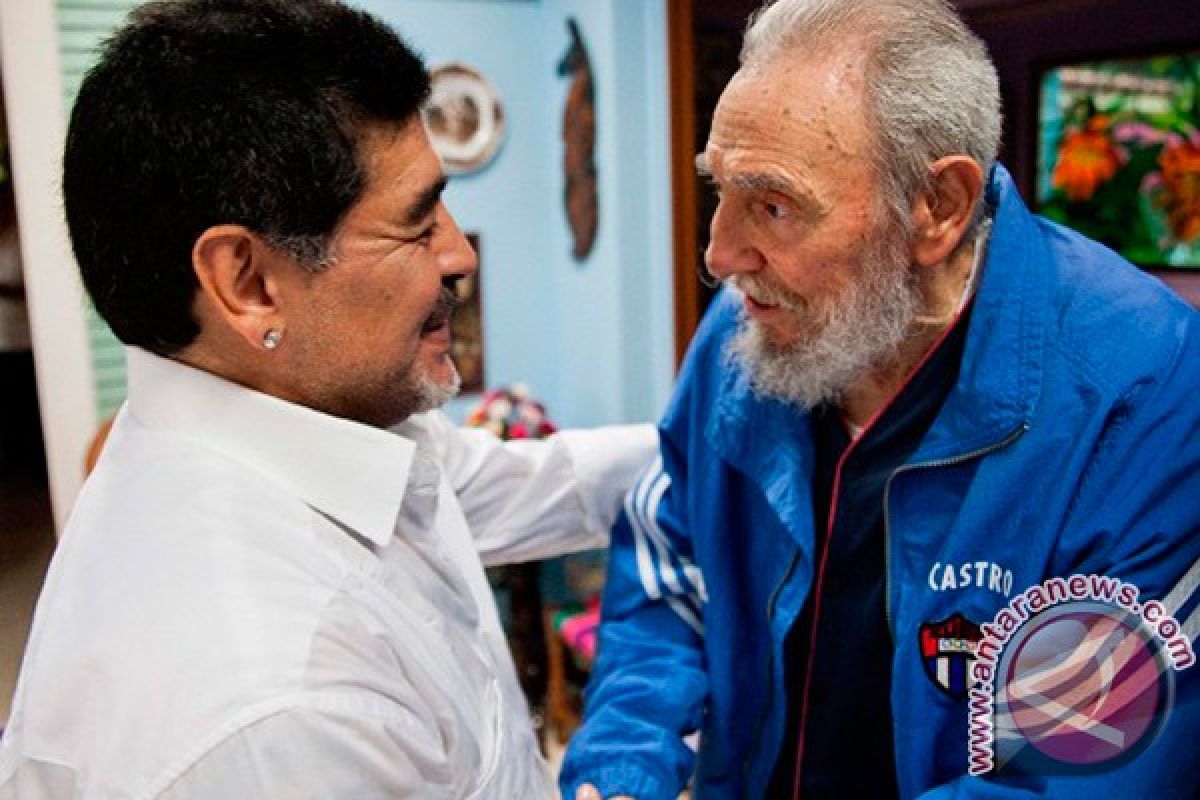 Maradona diundang Carlos Valderrama ke Kuba