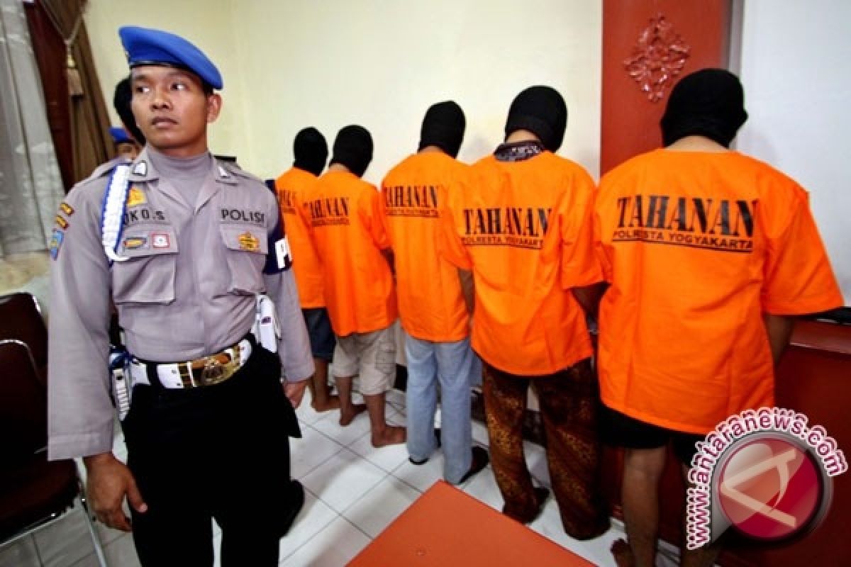  Polisi tembak mati dua perampok spesialis brankas