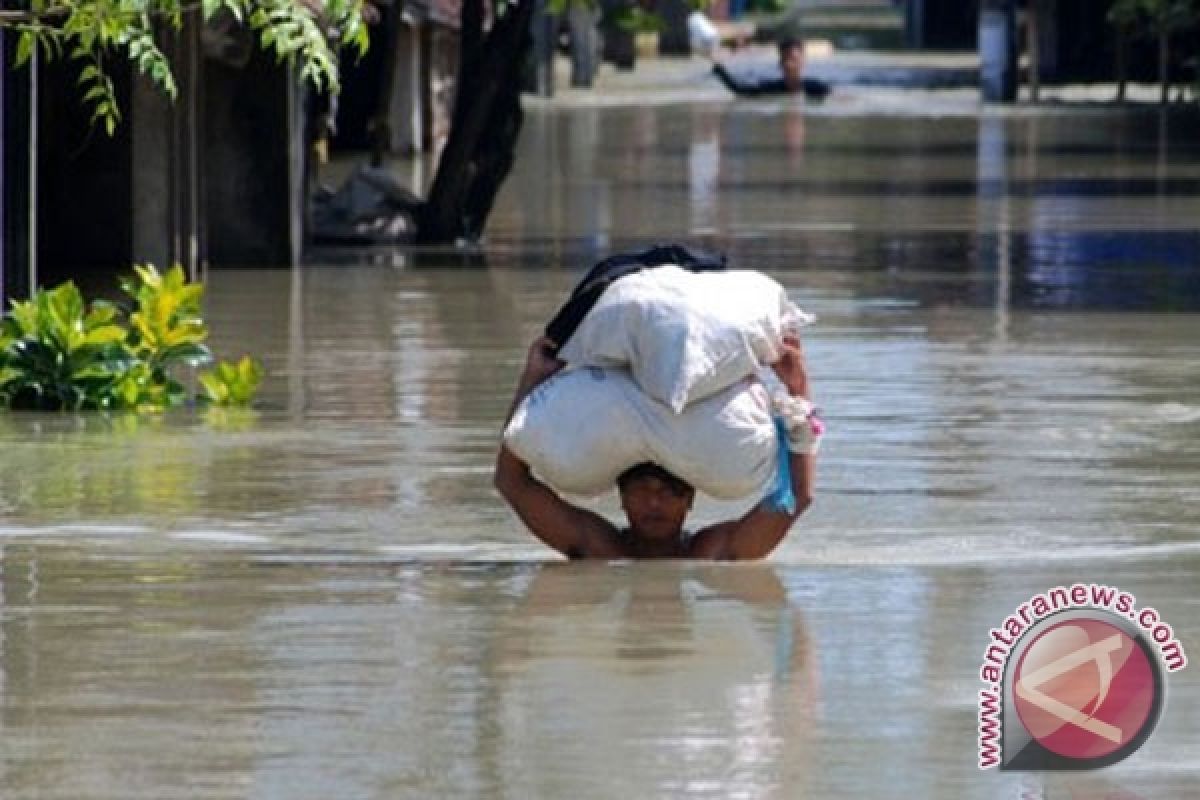 Banjir di Bandarlampung hanyutkan seorang warga