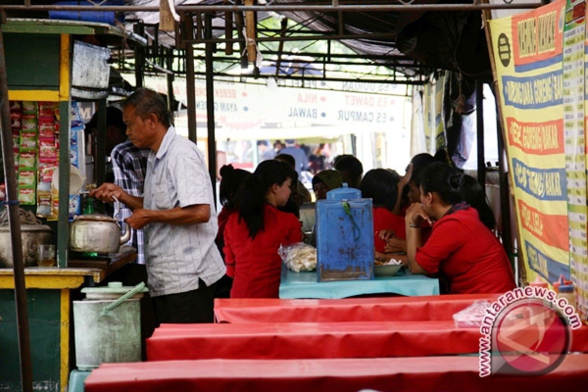 PKL Abu Bakar Ali Yogyakarta tetap bertahan 