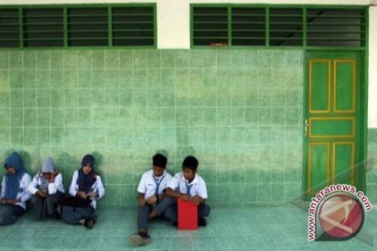 Sembilan Sekolah Belum Terima Soal