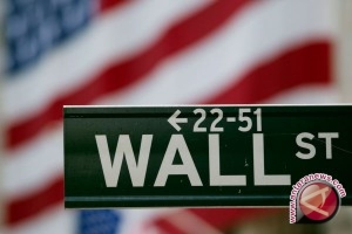 Wall Street Jatuh Karena Laporan Laba Bervariasi