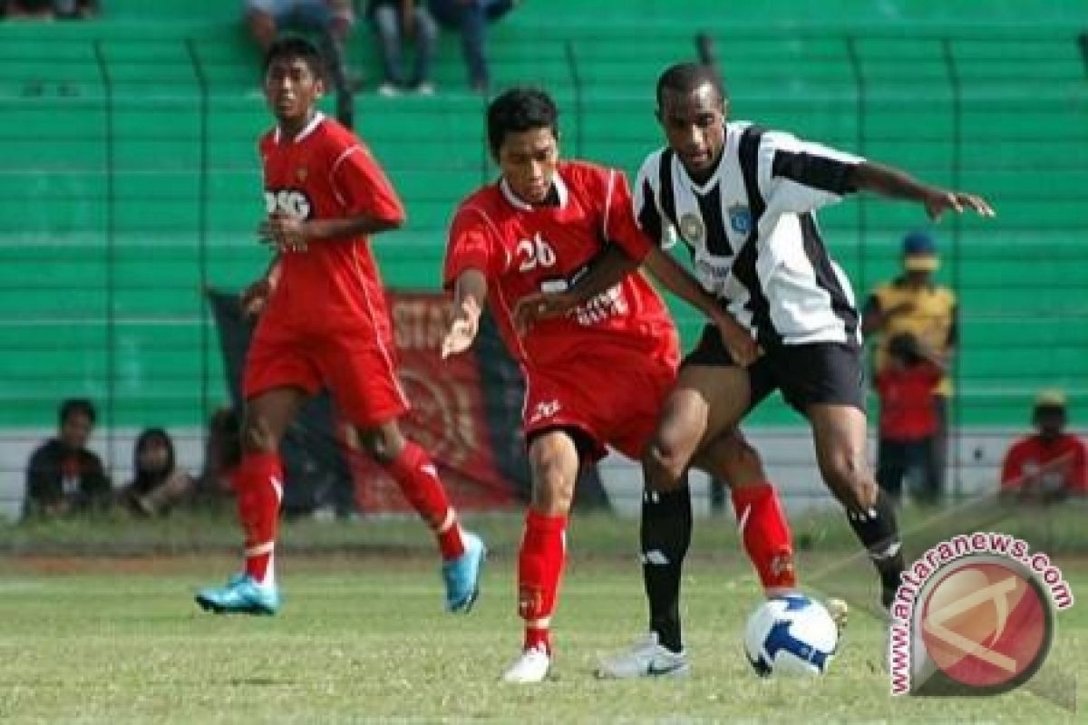 Pelatih Persidafon : Amo absen lawan Sriwijaya FC