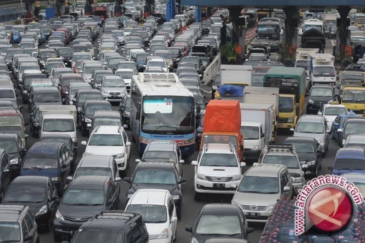 Pasar Mobil Diproyeksikan Turun 10% Tahun ini