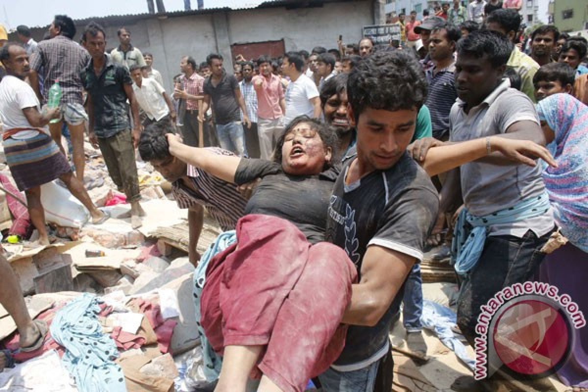 Gedung ambruk di Bangladesh, setidaknya 70 orang tewas