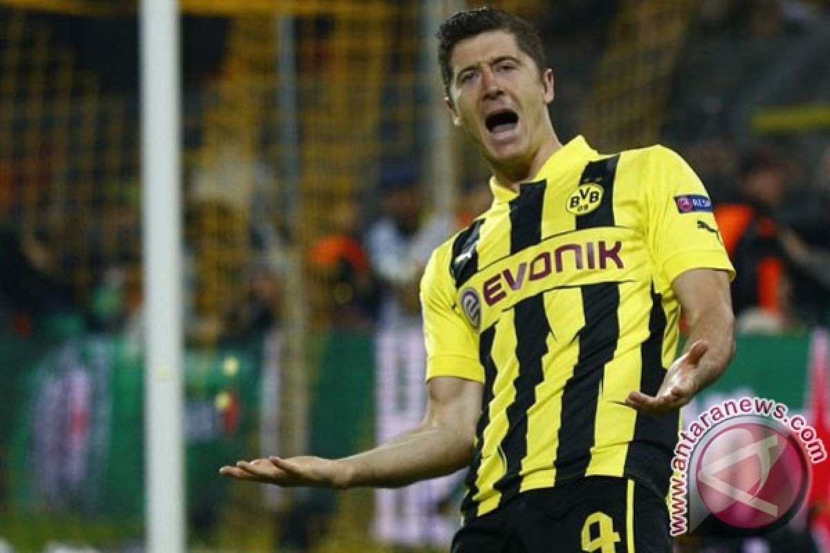 Lewandowski dan Ramos pencetak gol terbanyak Bundesliga