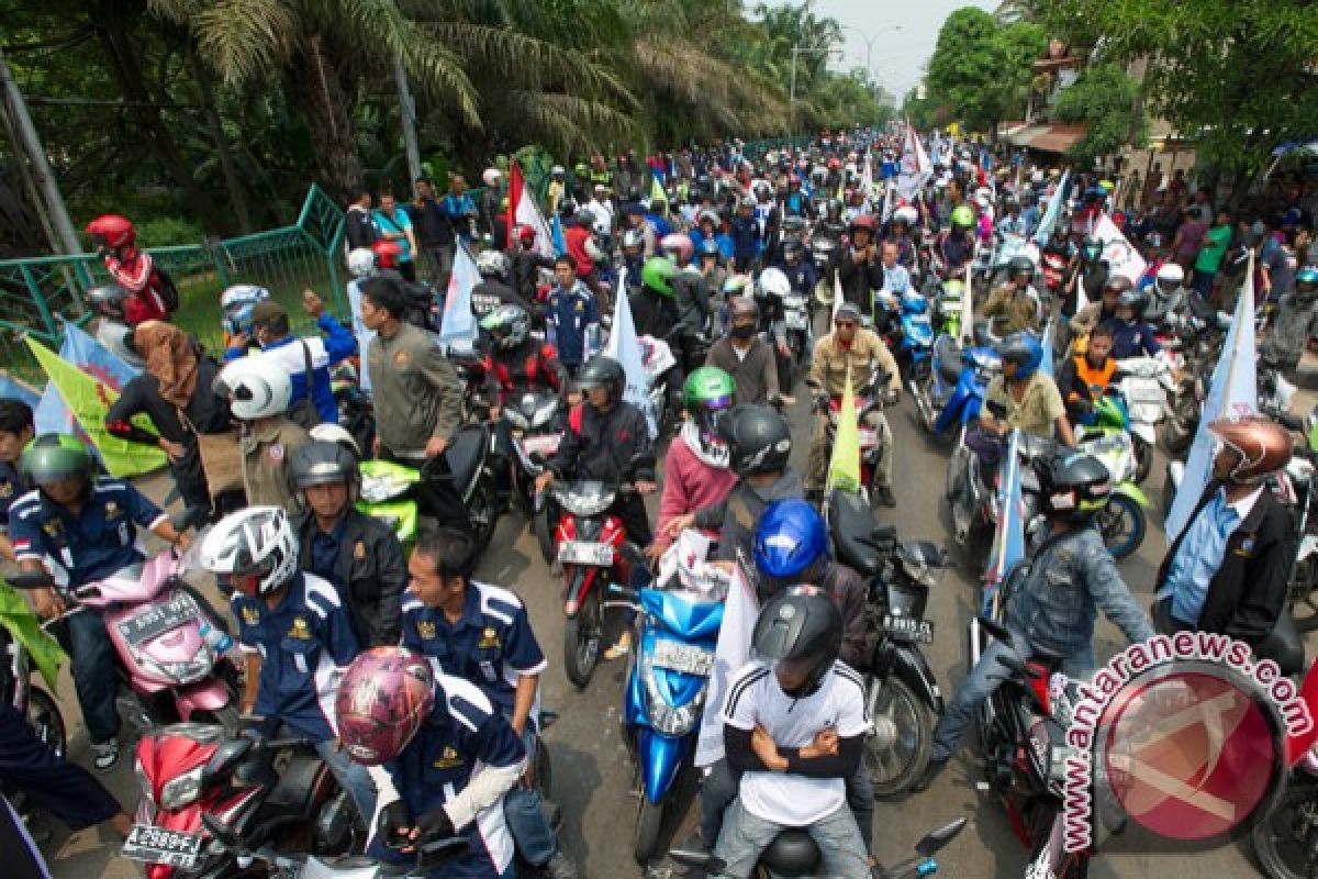 Buruh urung ke Kementerian Kesehatan karena macet