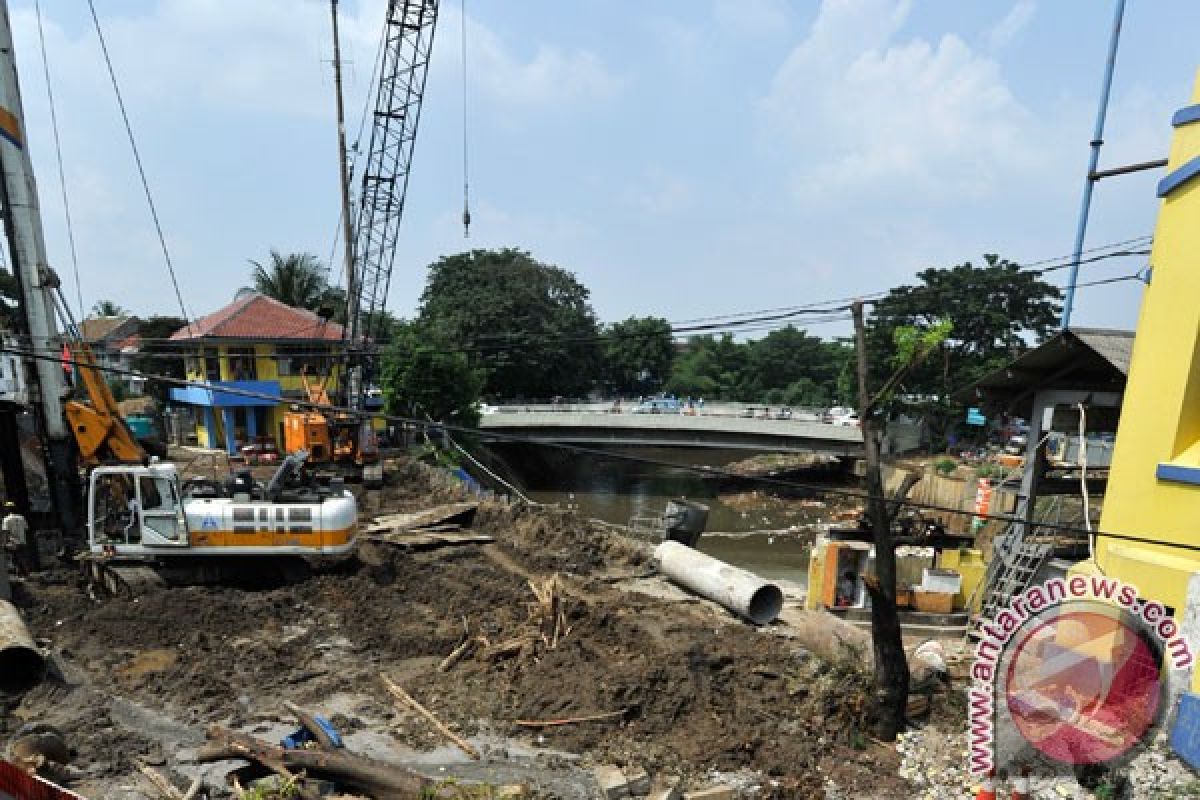 Kemacetan Manggarai akibat proyek pembangunan pintu air