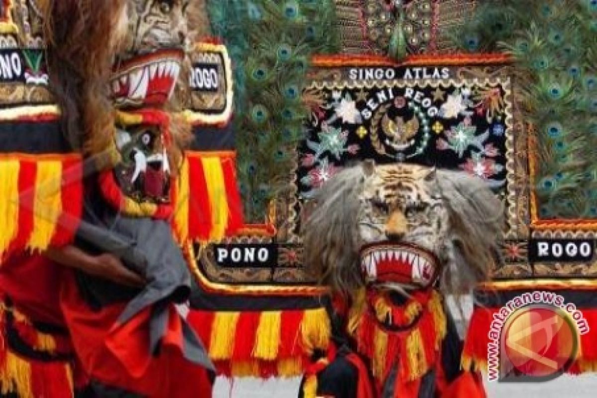 120 Reog Tampil di Istana Negara