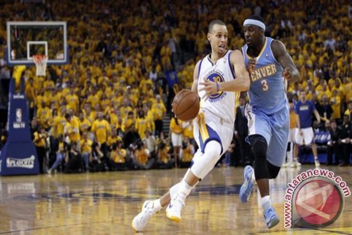 Rampas game keempat, Warriors ke putaran dua playoff