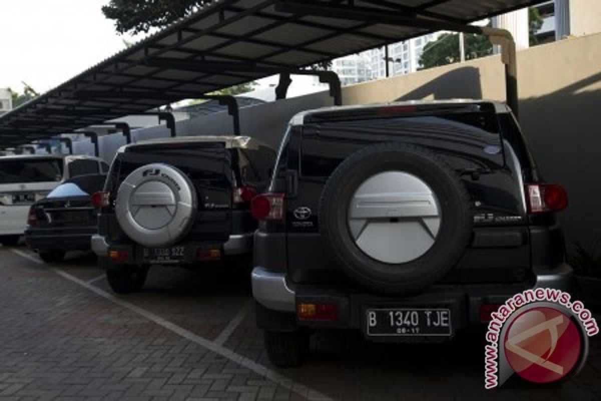 KPK segel lima mobil terkait Luthfi