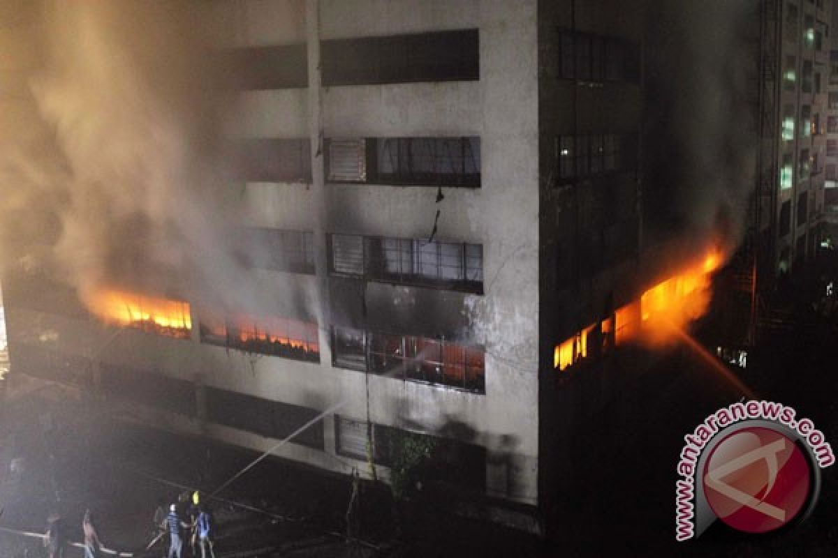 56 meninggal dalam kebakaran di Bangladesh, korban bisa meningkat