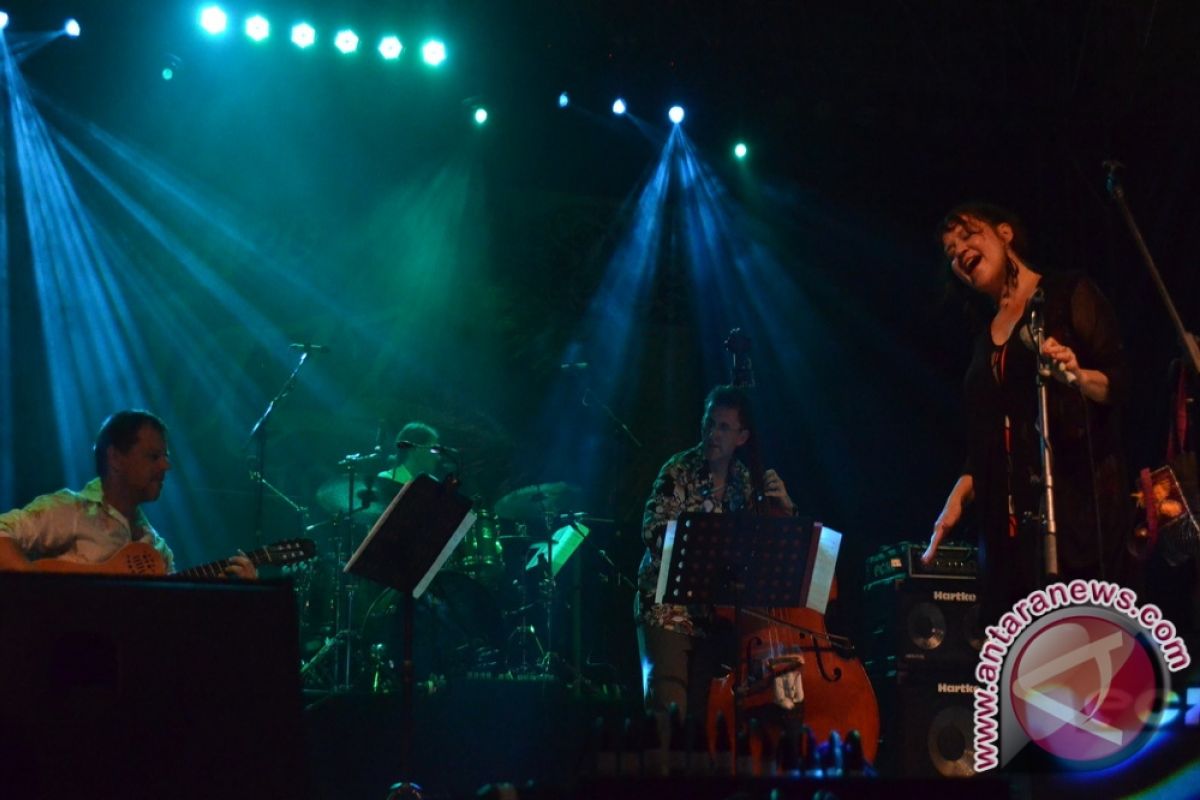 Ribuan Penikmat Jazz Padati Borneo Festival 2013