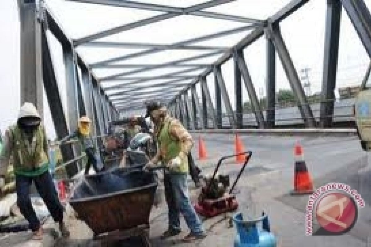 PU Targetkan Jembatan Baturusa Dua Segera Rampung