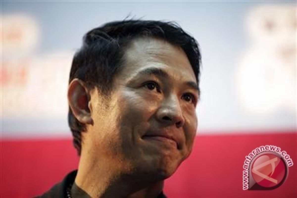 Jet Li Menderita Penyakit Hipertiroid