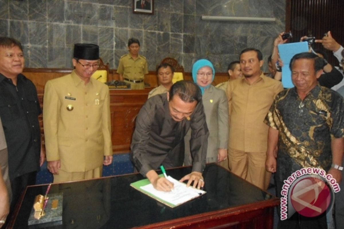 Tuntut pemekaran, warga Lembak blokir jalan