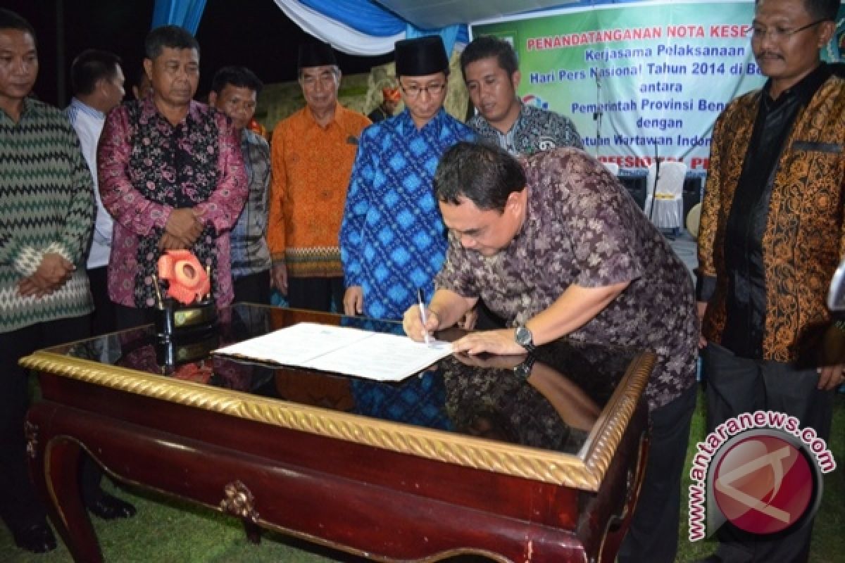 PWI-Pemprov Bengkulu tandatangani MoU HPN 2014