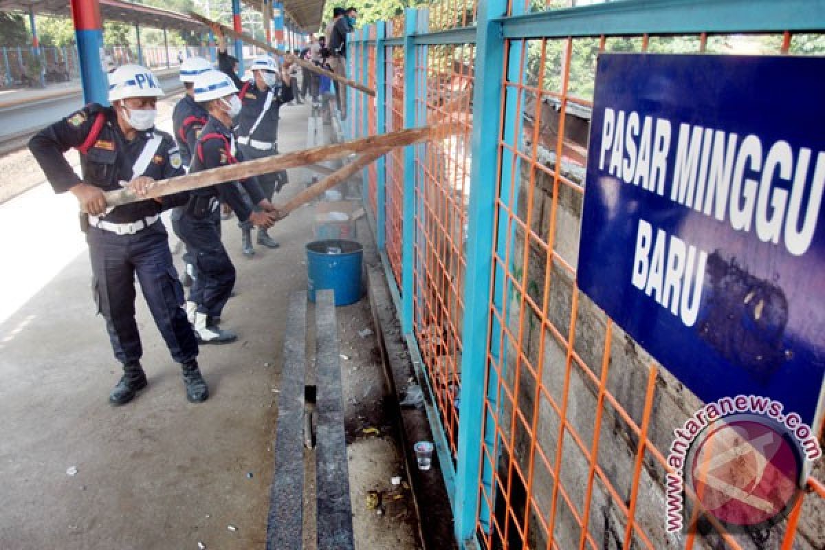 PT KAI akan bongkar bangunan sekitar stasiun Purwokerto