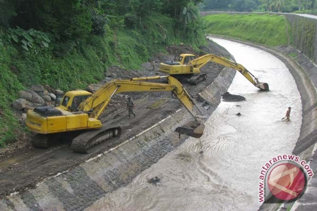  Pembangunan Irigasi Tingkatkan Produksi Pangan Kalsel