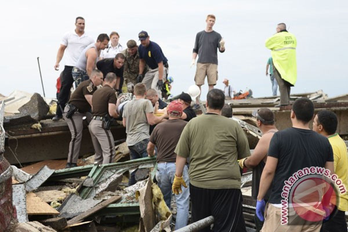 Tiga pemburu topan tewas akibat tornado di Oklahoma