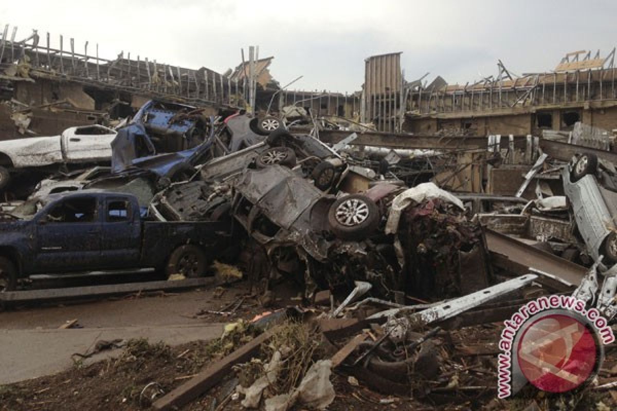 CBS tunda tayangan final "Mike & Molly" tentang tornado