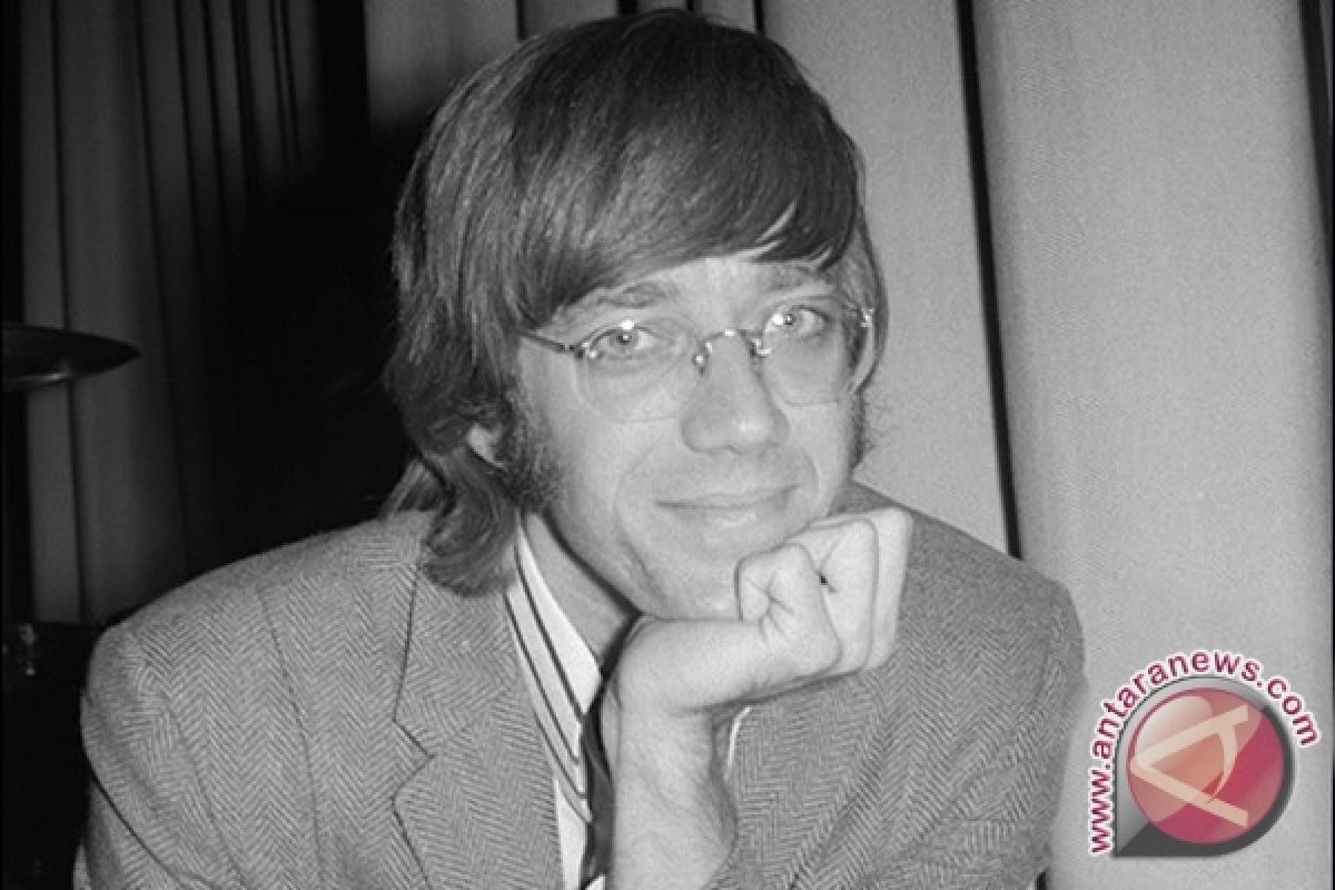 Musisi The Doors Ray Manzarek wafat