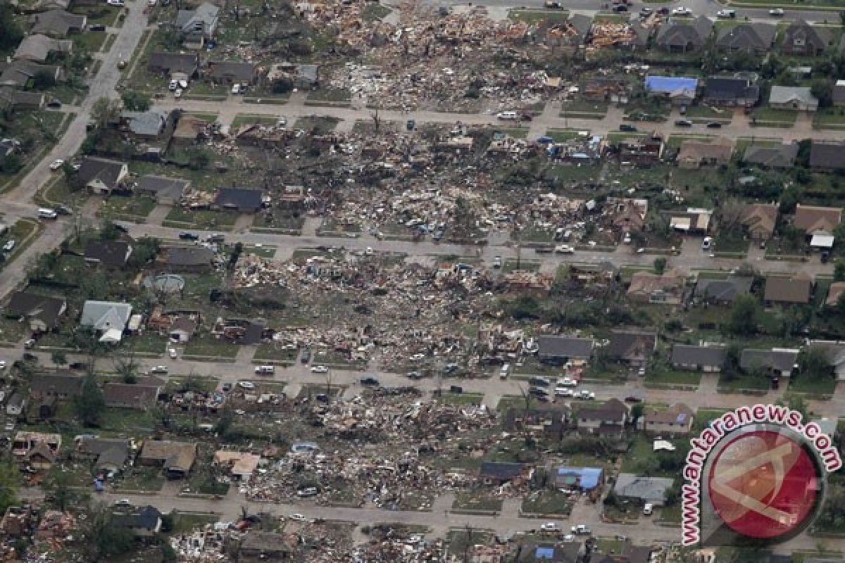 Tornado Oklahoma merusak lebih dari 12.000 rumah 