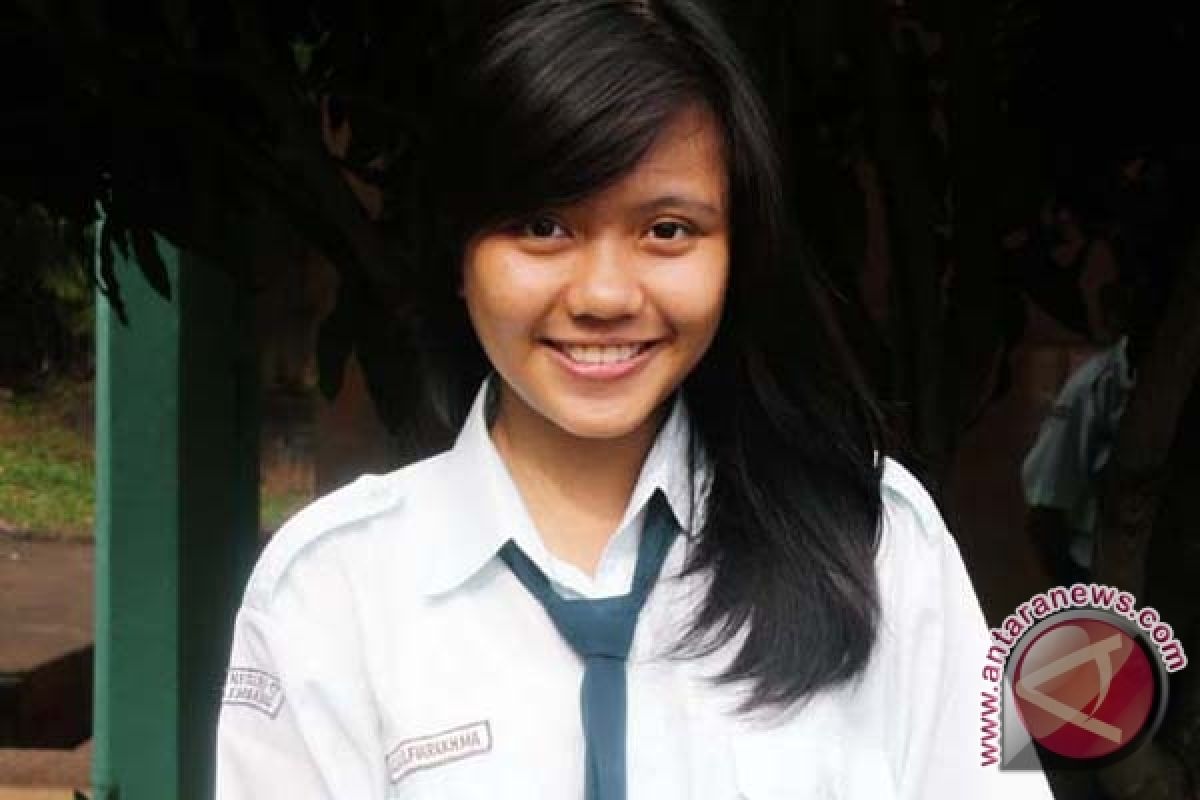 Peraih nilai UN terbaik ingin jadi dokter 
