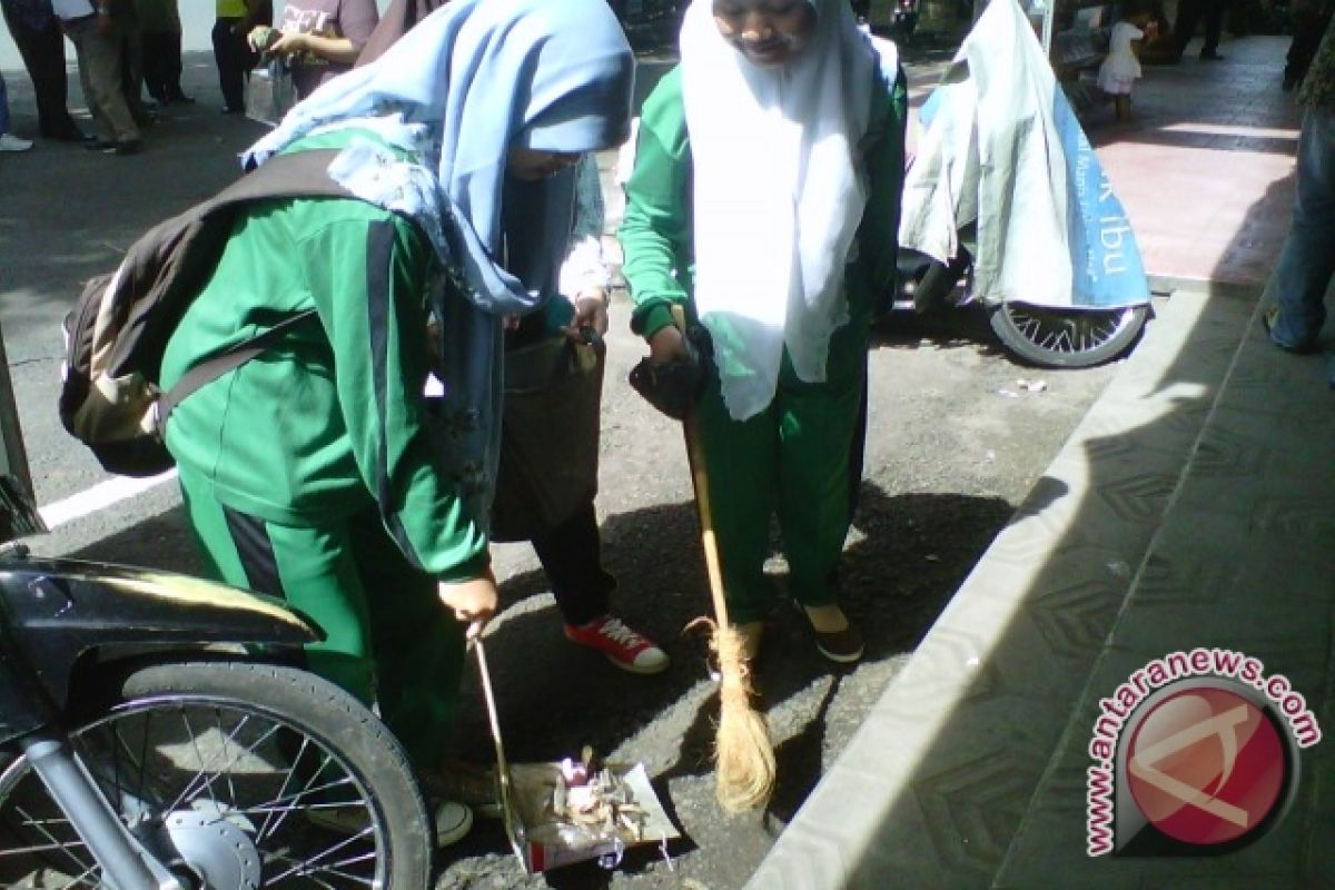 Bantul canangkan "Bebas Sampah 2019"