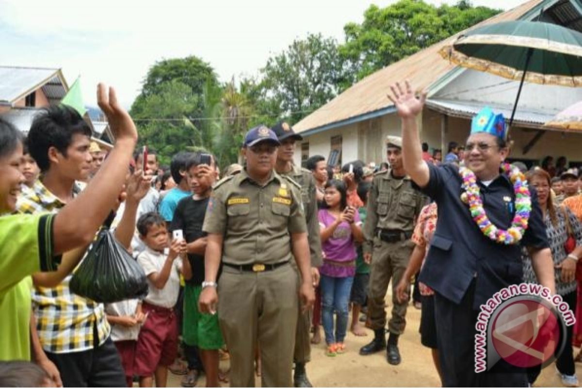 Bupati Sekadau Resmikan Desa Sunsong