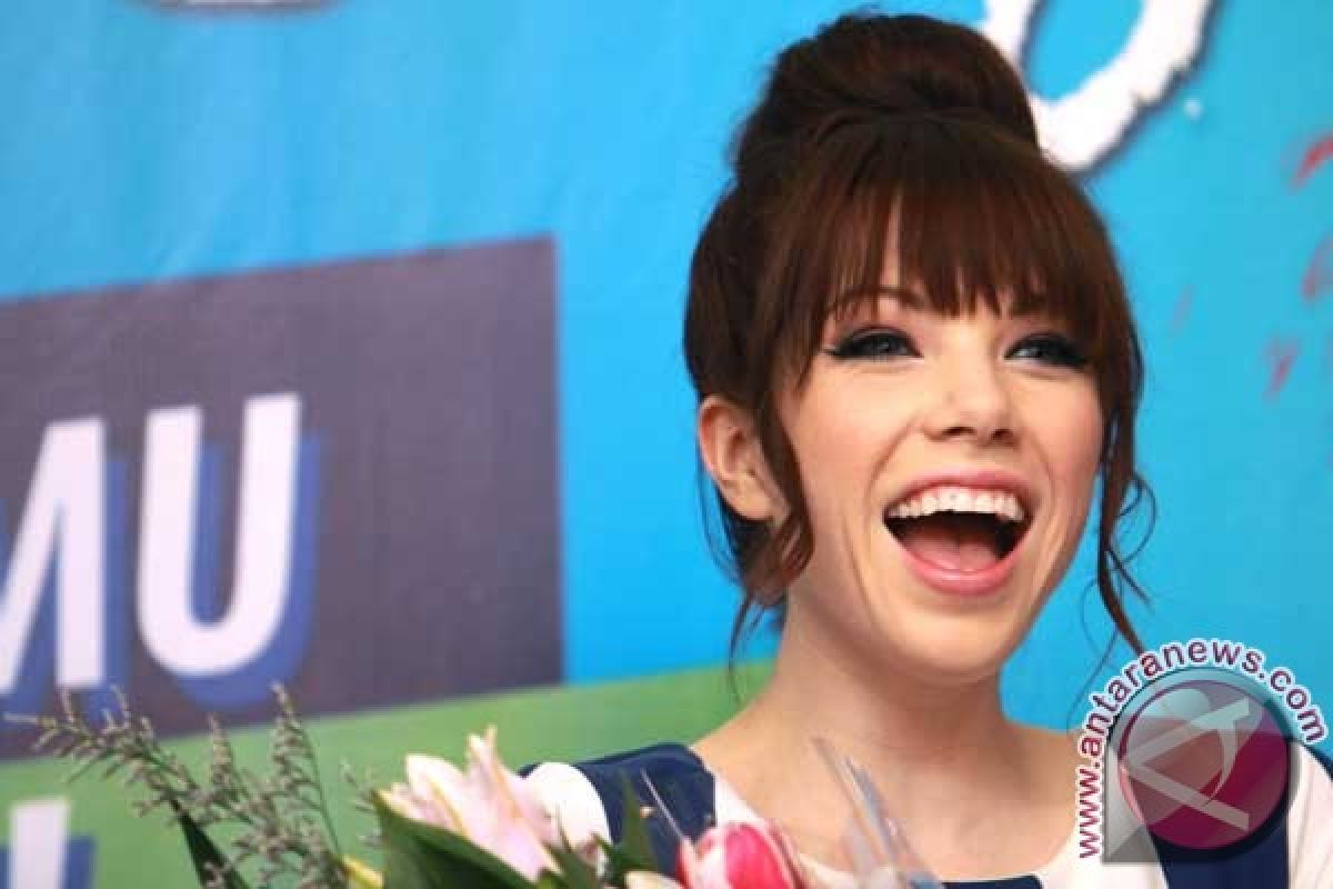 Carly Rae Jepsen jadi Cinderella Broadway