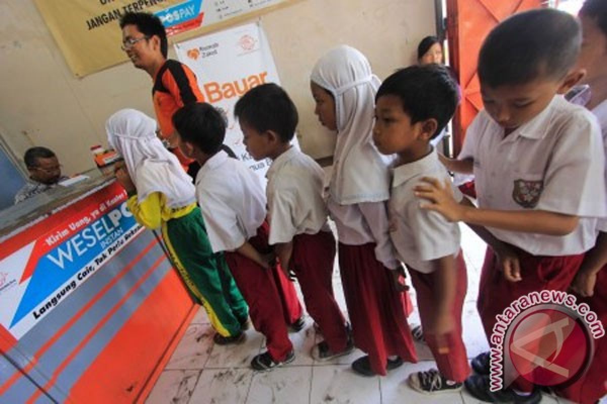 Siswa SDN, SMPN baru di DIY tak dipungut biaya