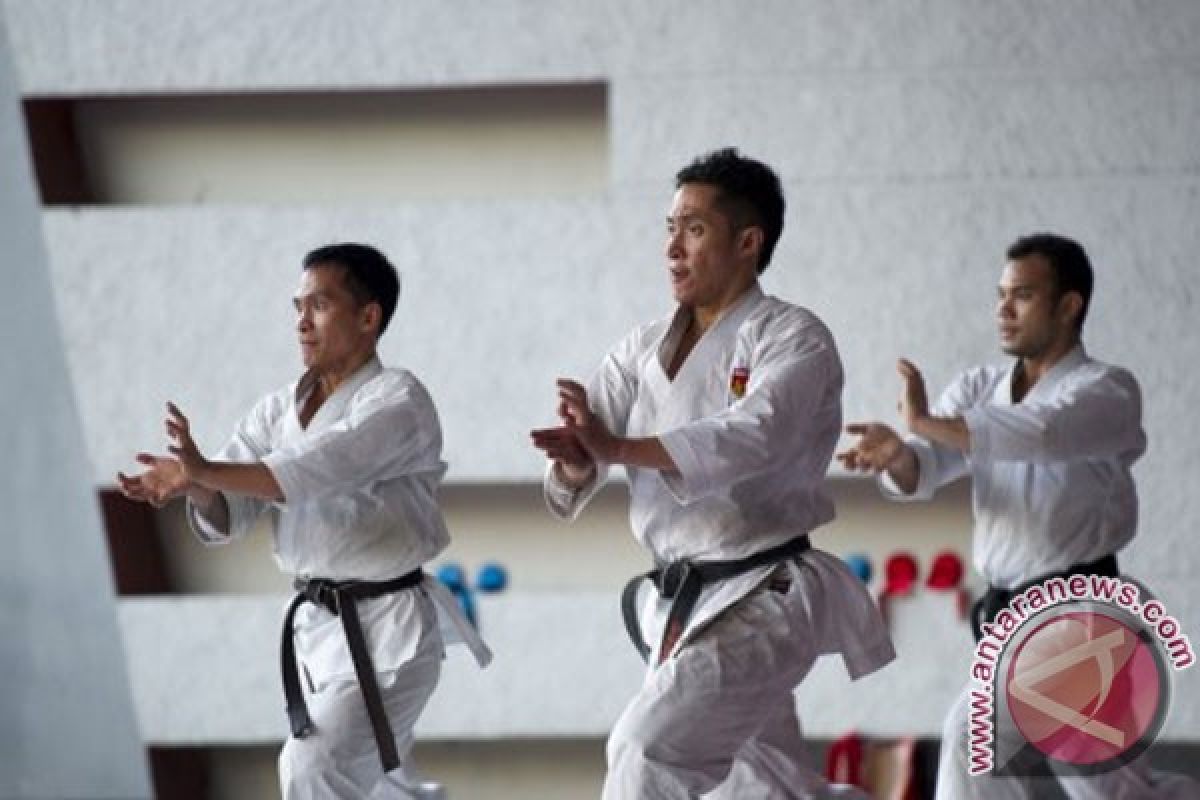 Karate berat raih medali hari pertama ISG