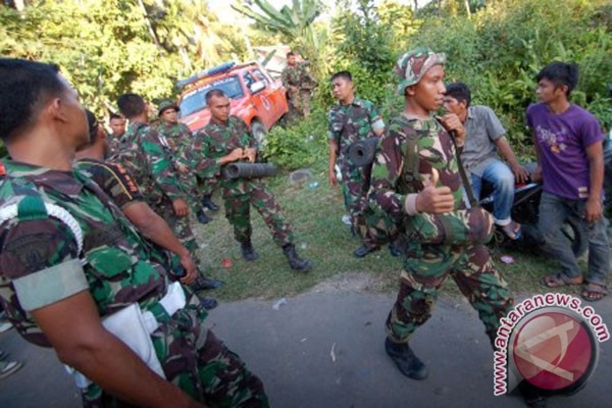 Evakuasi rombongan DPRD Solok melalui tiga titik