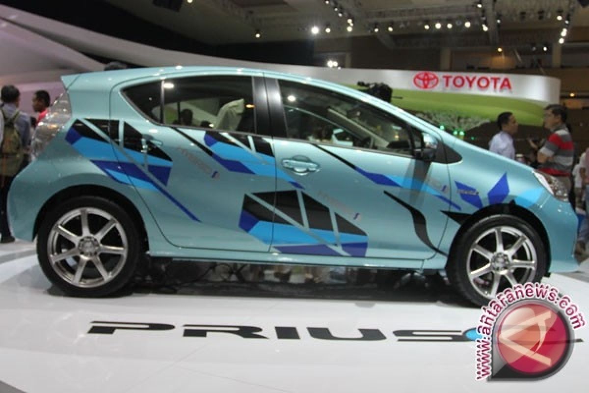 Toyota Tarik Mobil Prius di Seluruh Dunia 