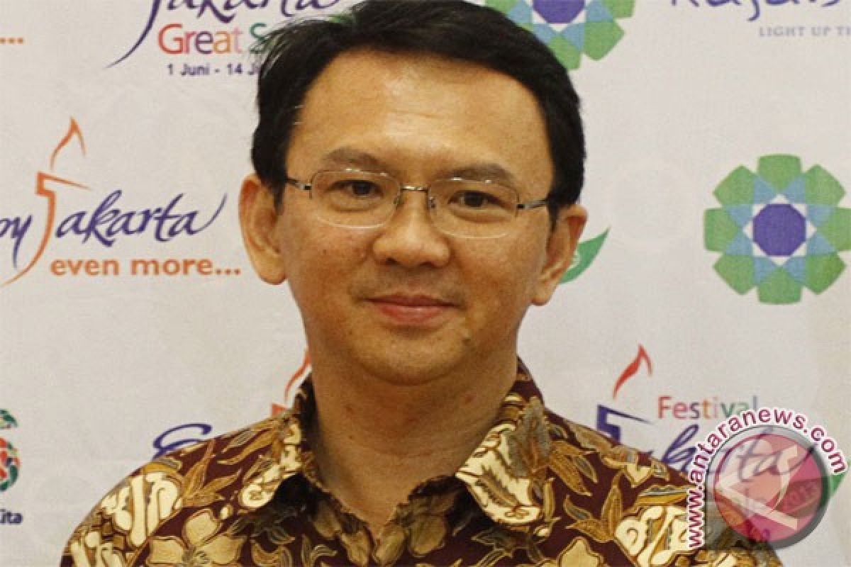 Ahok bakal ngantor naik taksi