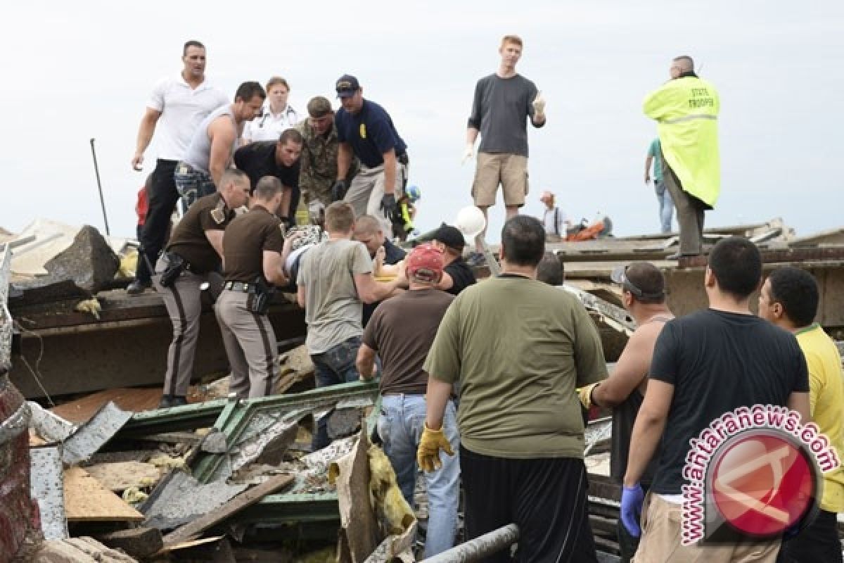 Tiga pemburu topan tewas akibat tornado di Oklahoma