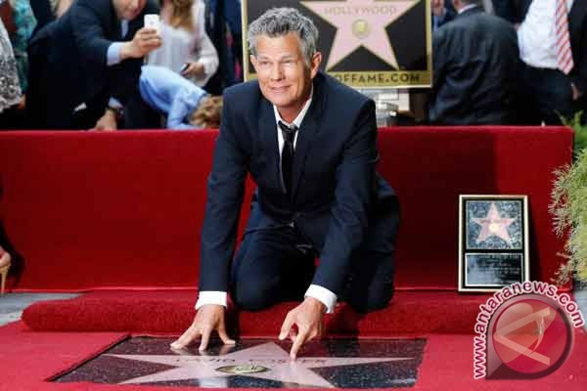 David Foster gandeng penyanyi lokal di Surabaya