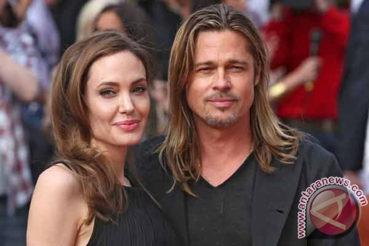 Angelina Jolie "blak-blakan" soal ibunya