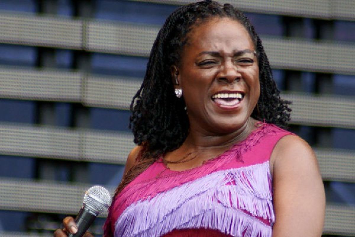 Penyanyi soul Sharon Jones menderita kanker