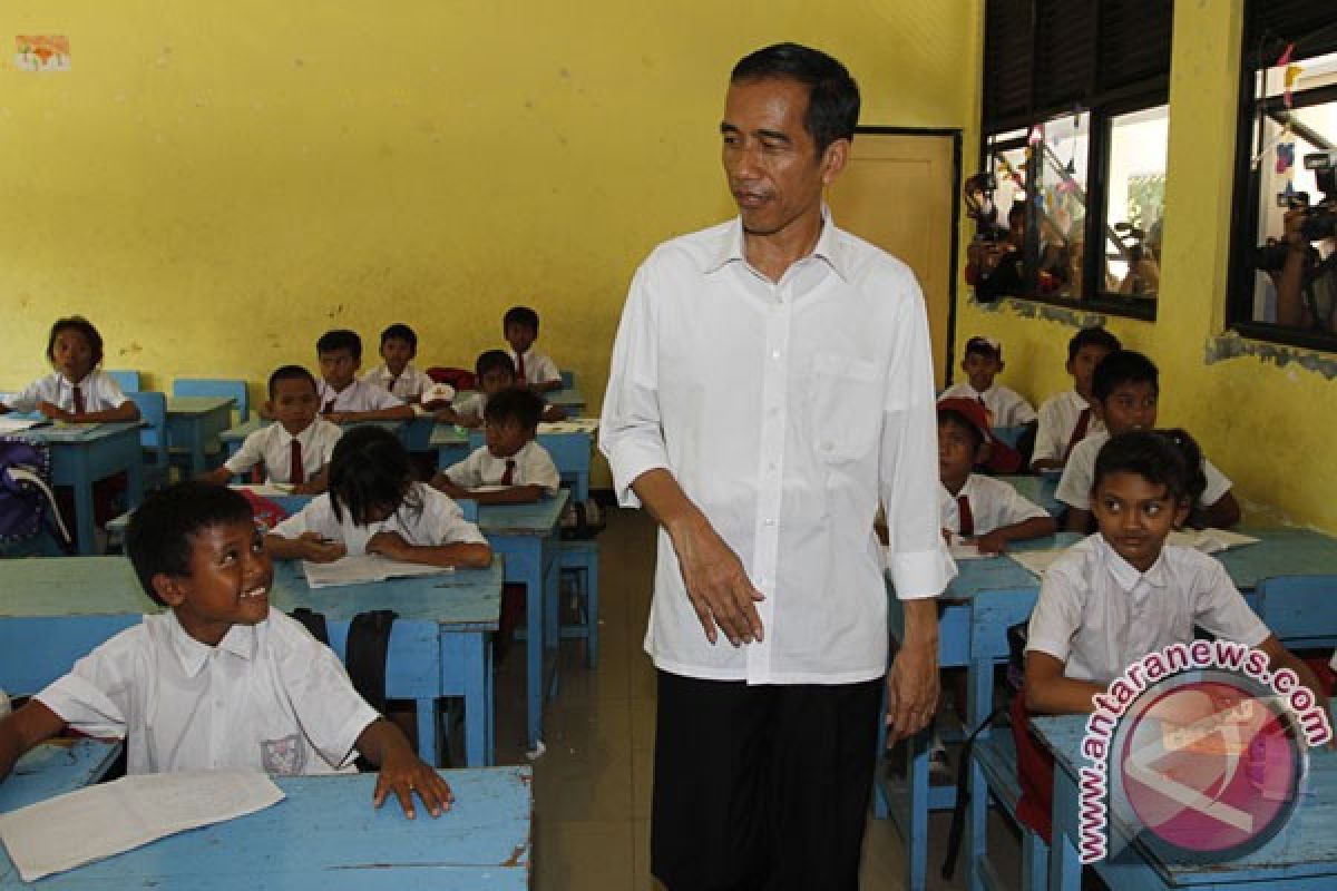 Jokowi turun ke kampung bersama Dubes AS